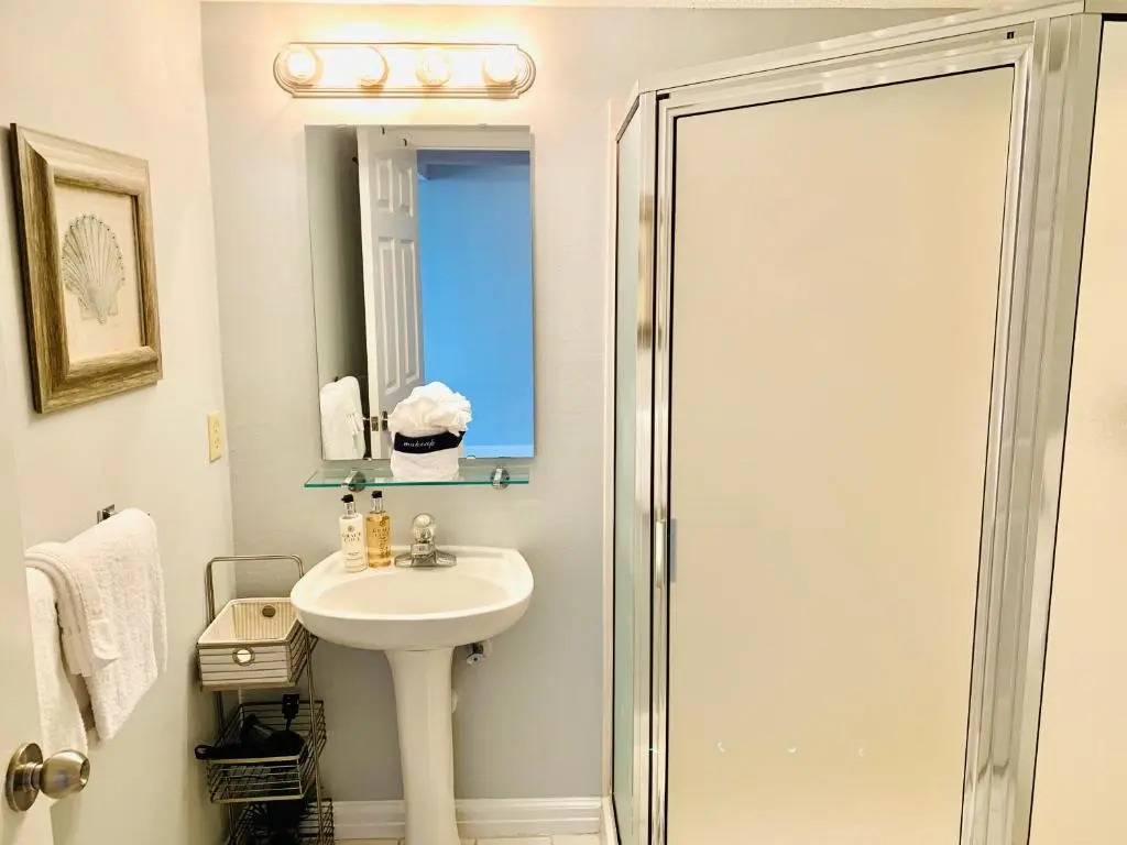 Just Updated - Beachfront Ocean view, 19th Floor