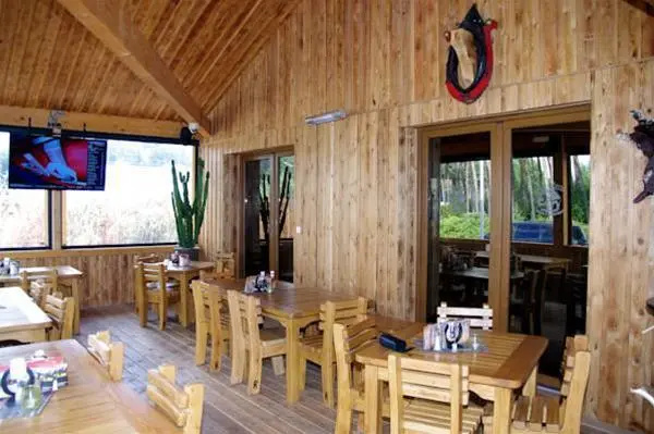 Roadcamp - American Motel & Sportsbar