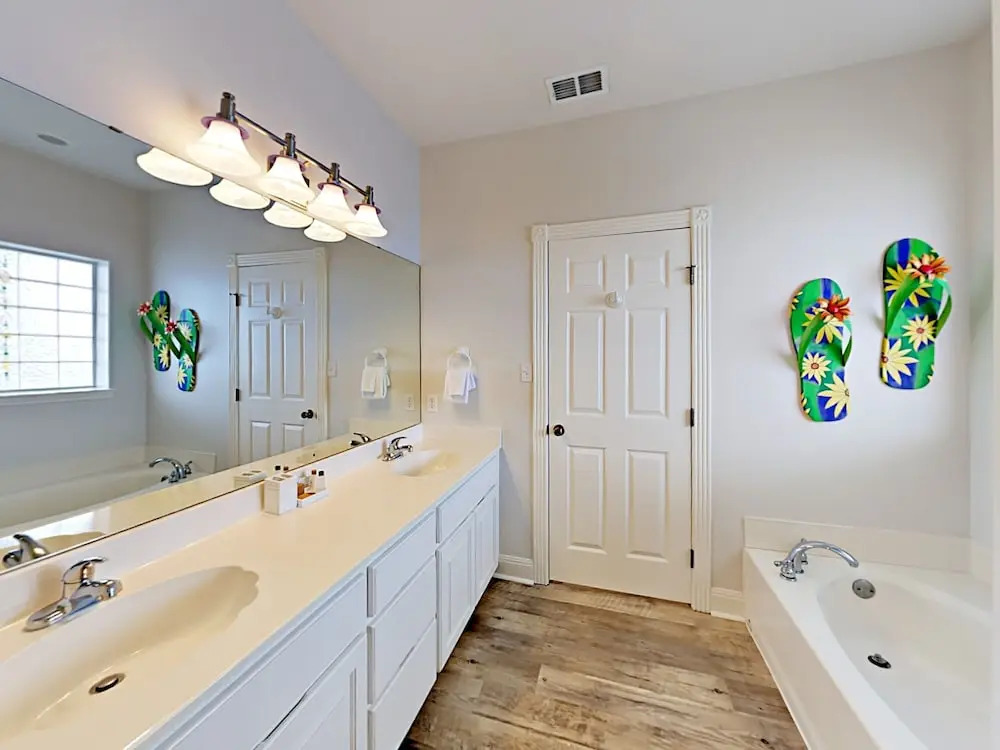 Aransas Tarpon 5 Bedrooms 3 Bathrooms Home