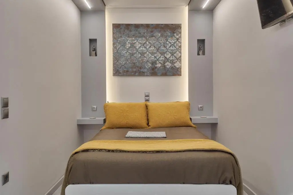 Modern Studio Ideal for Couples or Digital Nomads, Old Town Mytilene