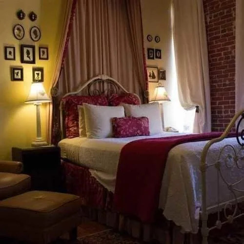 Ant Street Inn