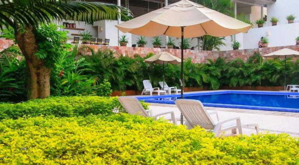 Hotel Ixzi Plus