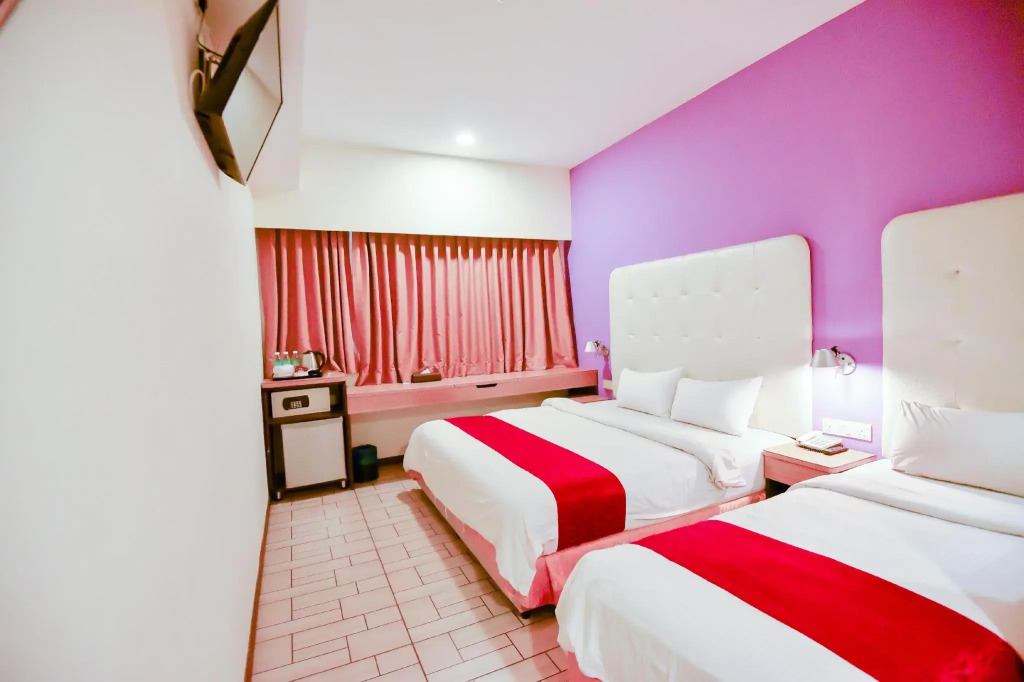 Lumut Suites