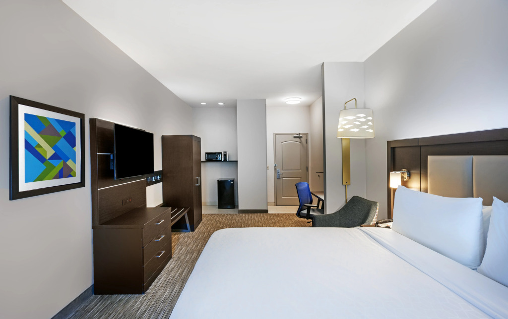 Holiday Inn Express & Suites Baton Rouge East by IHG