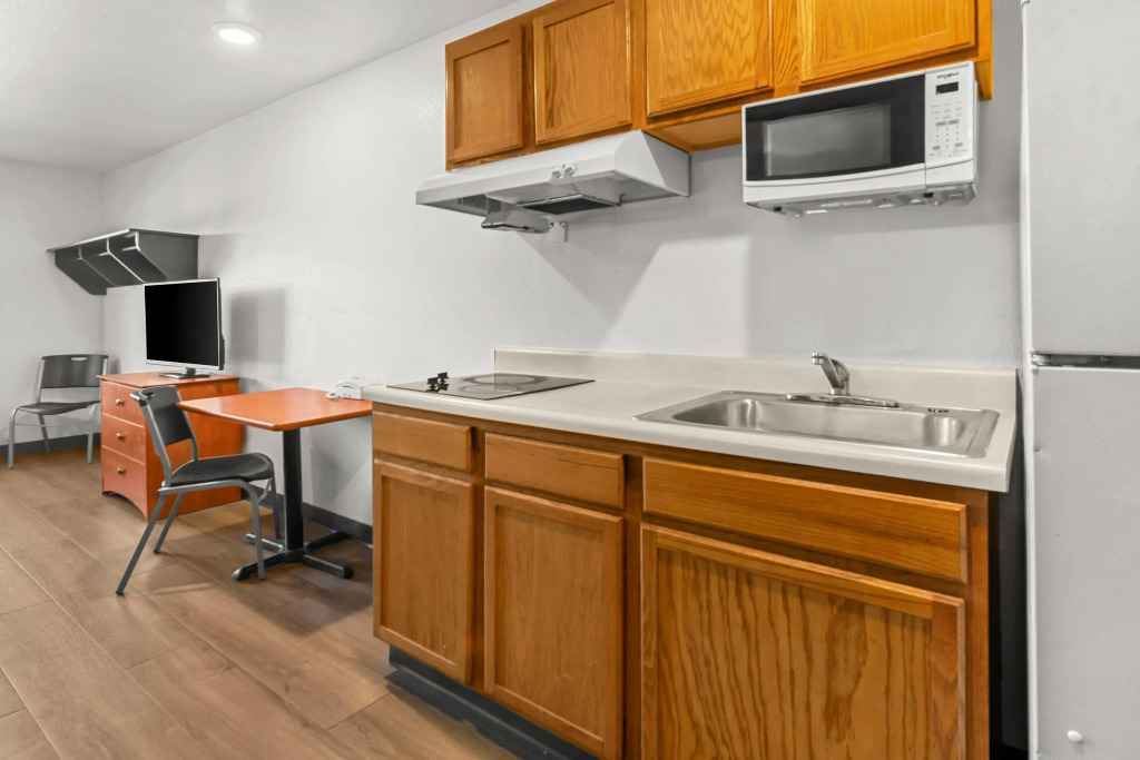 WoodSpring Suites Fayetteville I-49