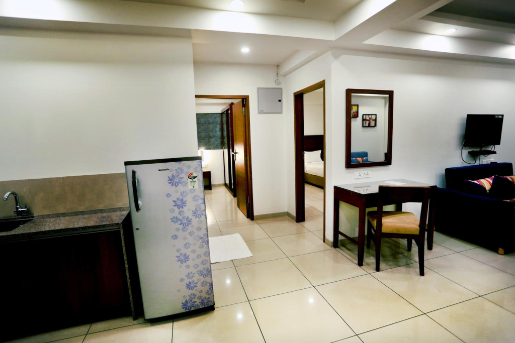 OYO Premium Vastrapur Lake