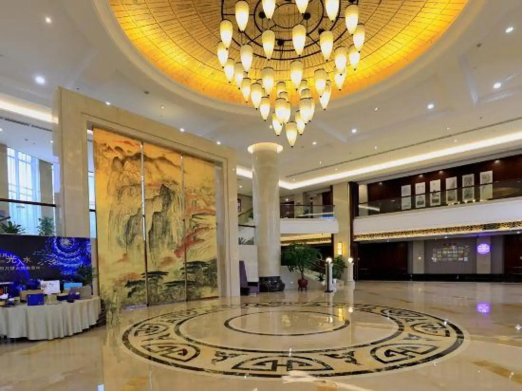 常山东方大酒店(东明湖公园店)