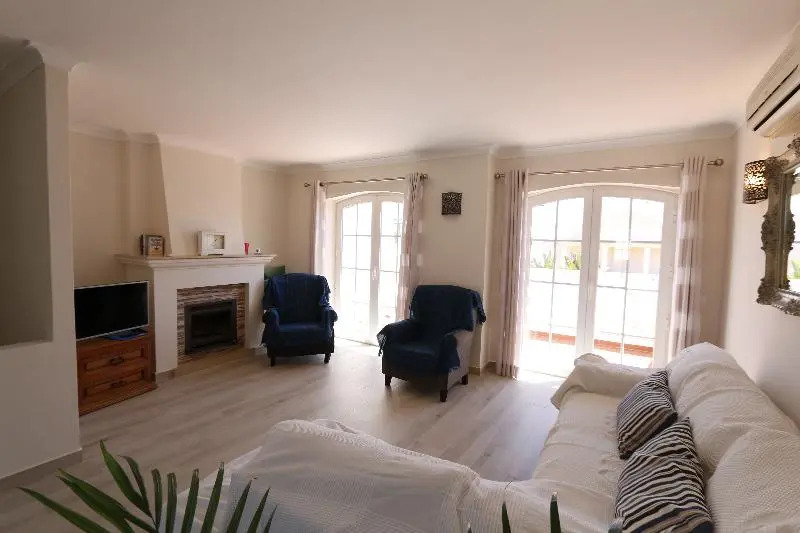 T4 Grand Townhouse Old Village
