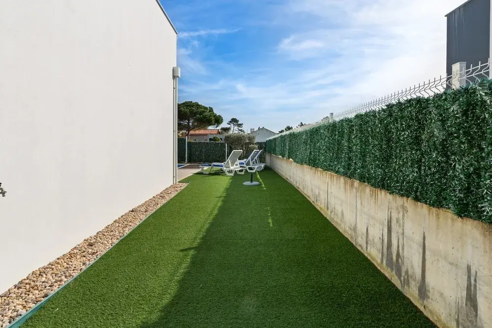 Family Villa with Terrace and Pool