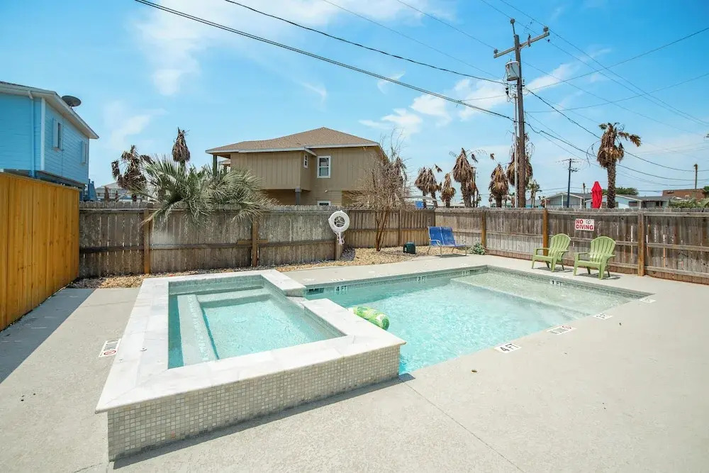 Boogie Board Bungalow - Pet Friendly! Private Pool! 2