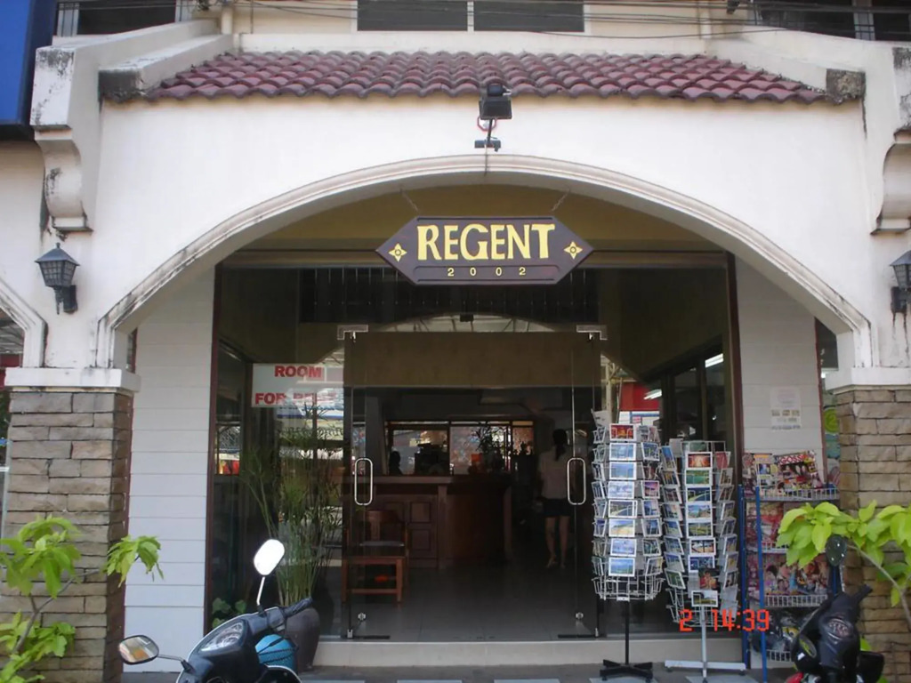 OYO 320 Regent 2002 Guest House