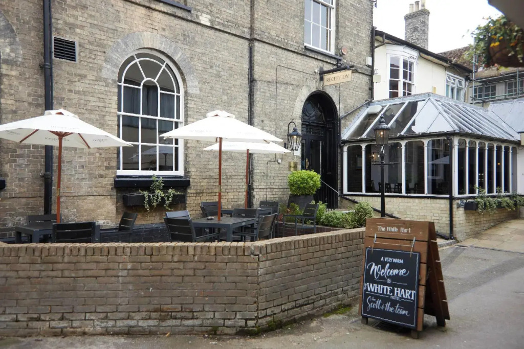 White Hart Hotel by Greene King Inns