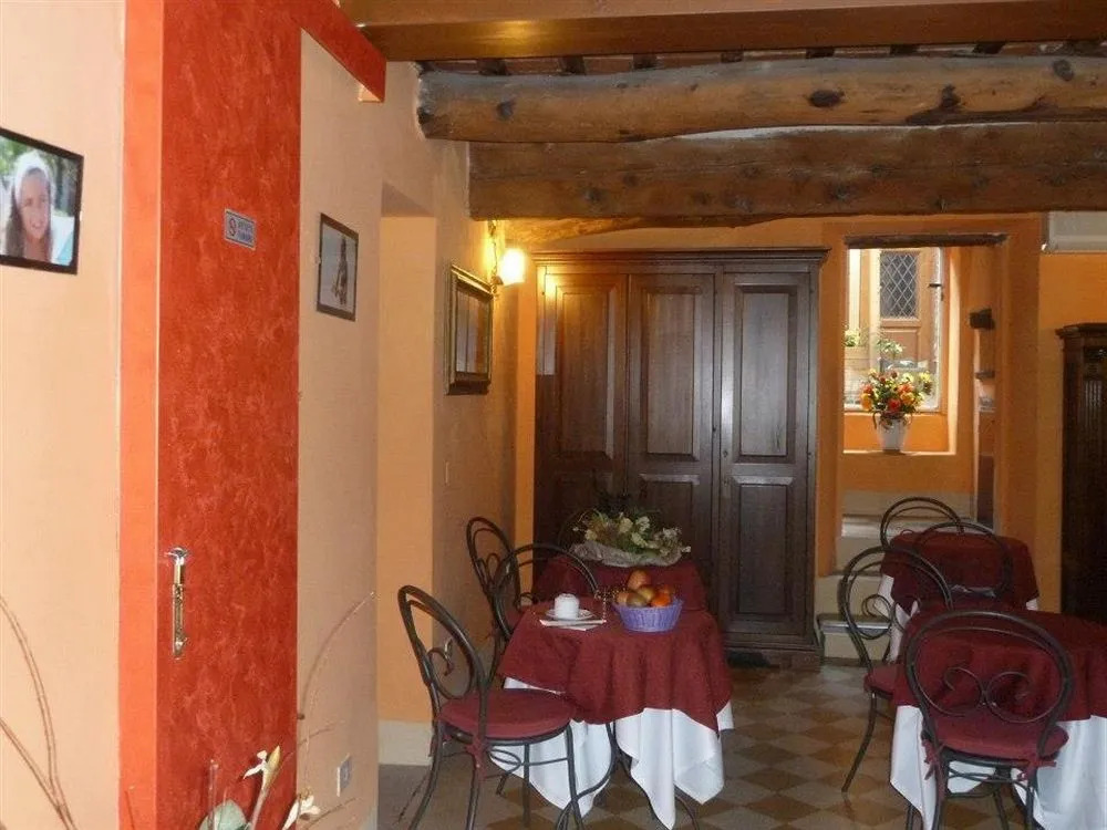 Antica Residenza Santa Chiara -City Center