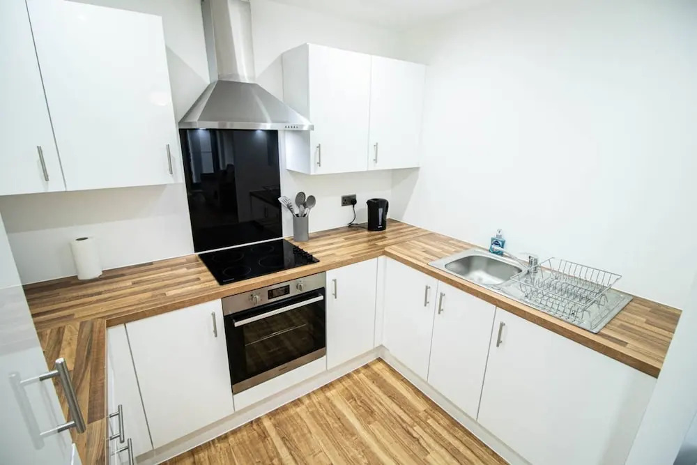Large And Modern 2 Bedroom Flat With City Views