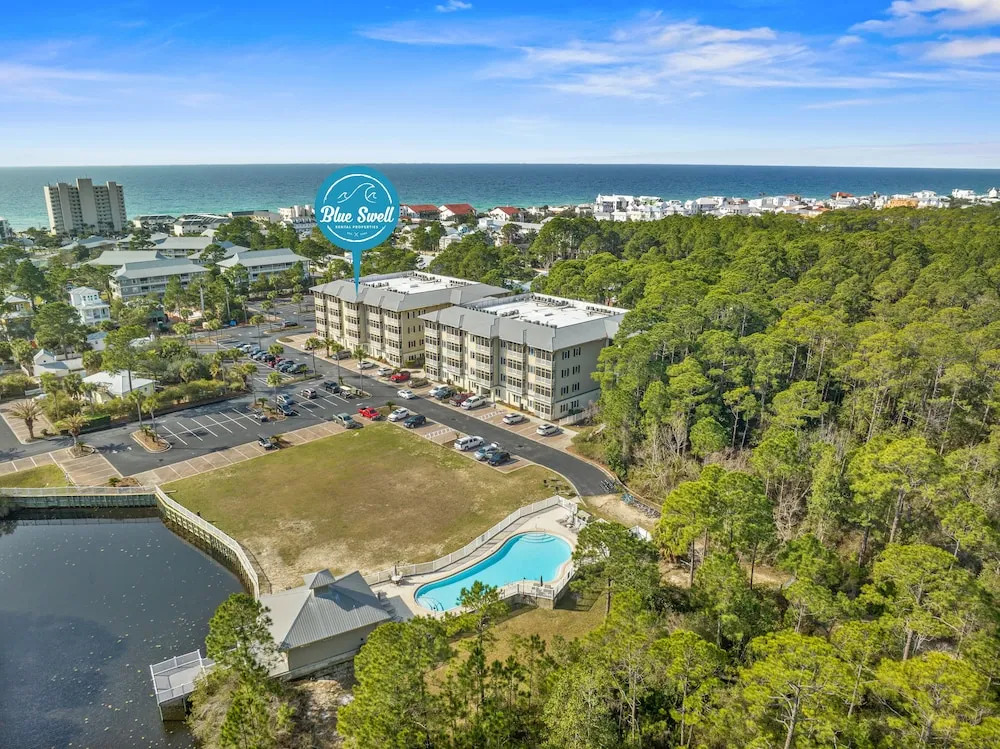 Remarkably Updated 3/2 in Seagrove Highlands - Gulf Views Sleeps 9