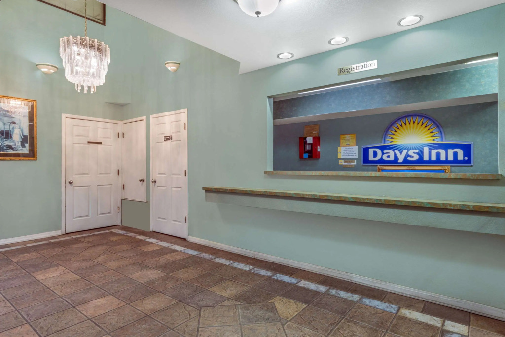 Days Inn by Wyndham San Antonio Southeast Frost Bank Center