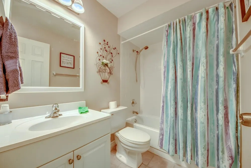 Charter Club Condo - Roelens Vacations