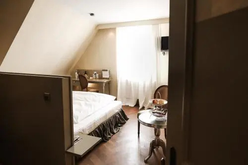 Friedrich von Schiller Hotel