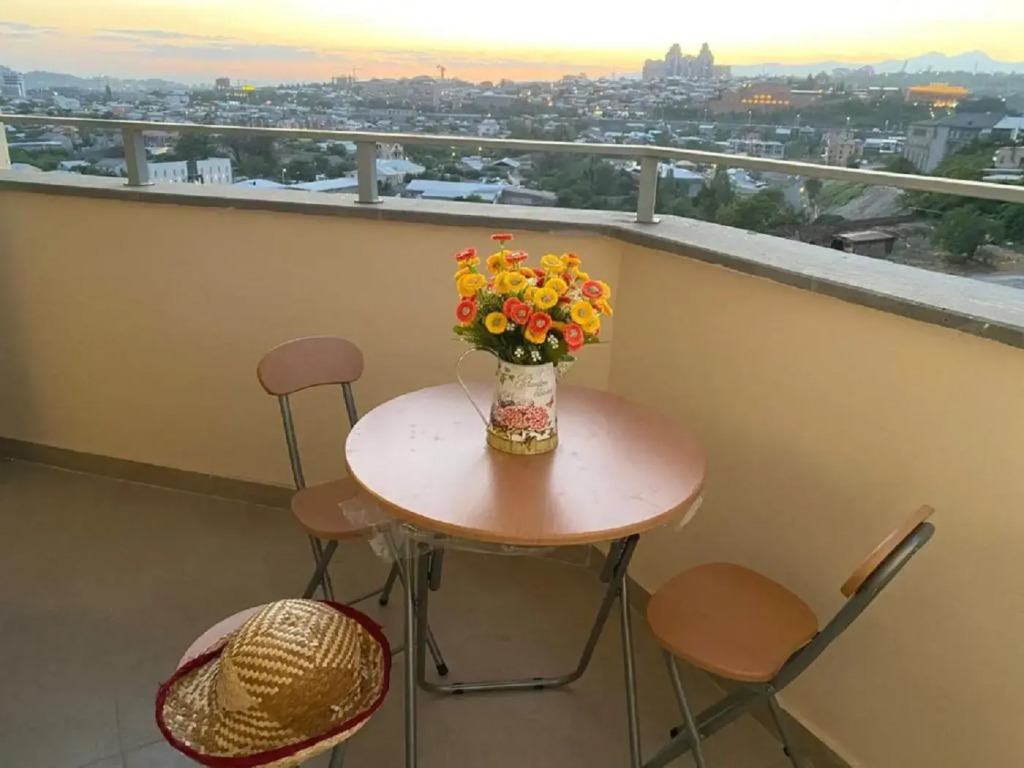 Beautiful apartment with 3 balconies in the center of Yerevan