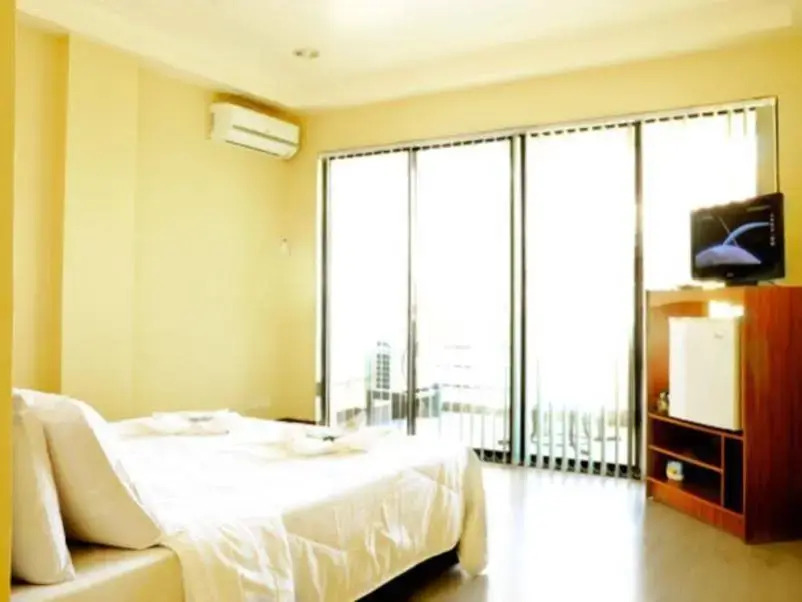 DB's Hometel