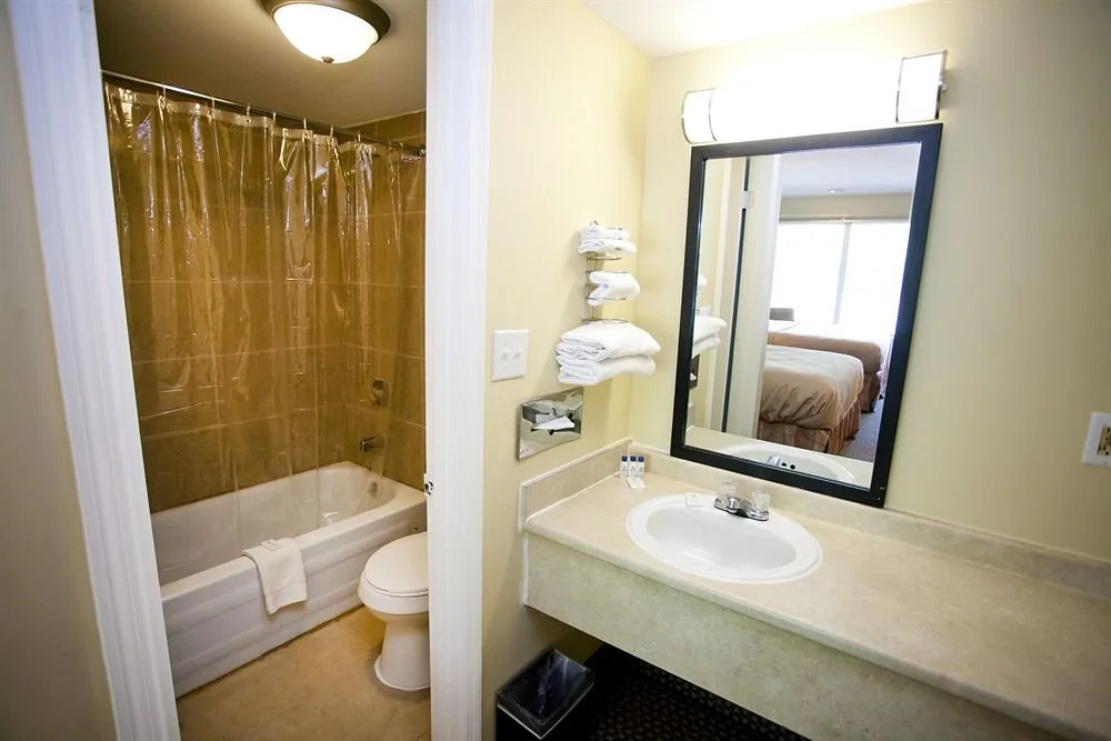 Star City Inn and Suites