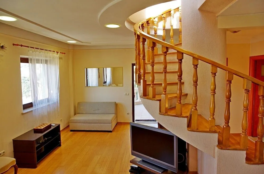 Apartment Mario