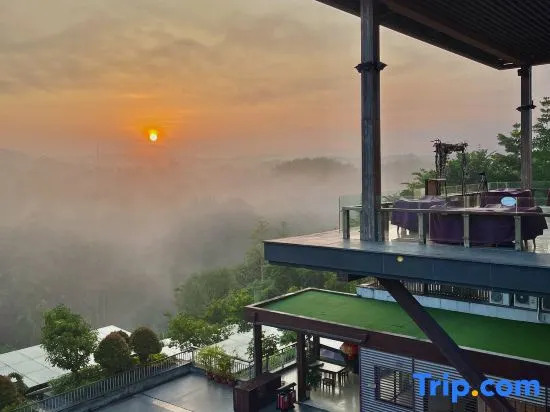 Hainan Mount Qixian Tang Hotel