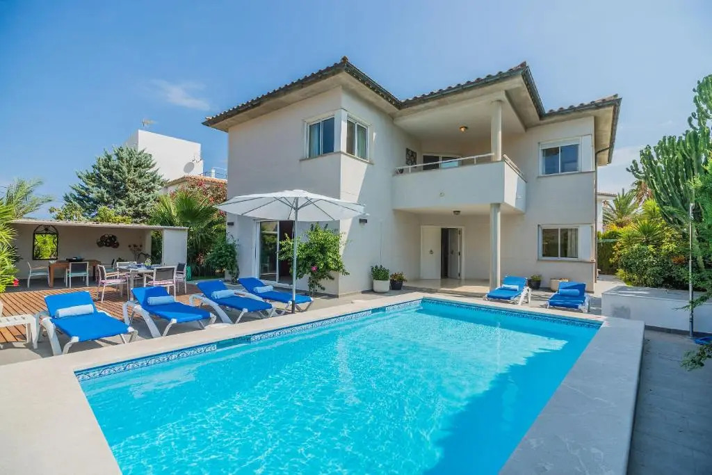 Villa Maria