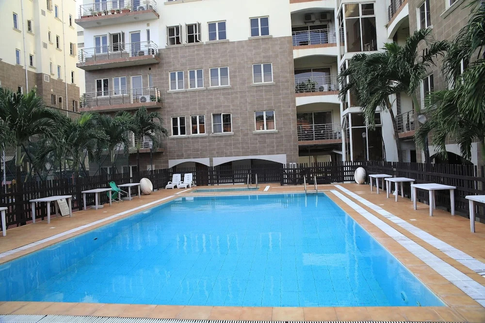 Impeccable 3-bed Luxury Apartment in Ikoyi, Lagos
