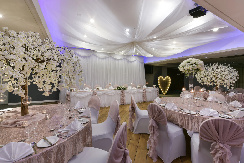 Holiday Inn - Manchester - Oldham by IHG