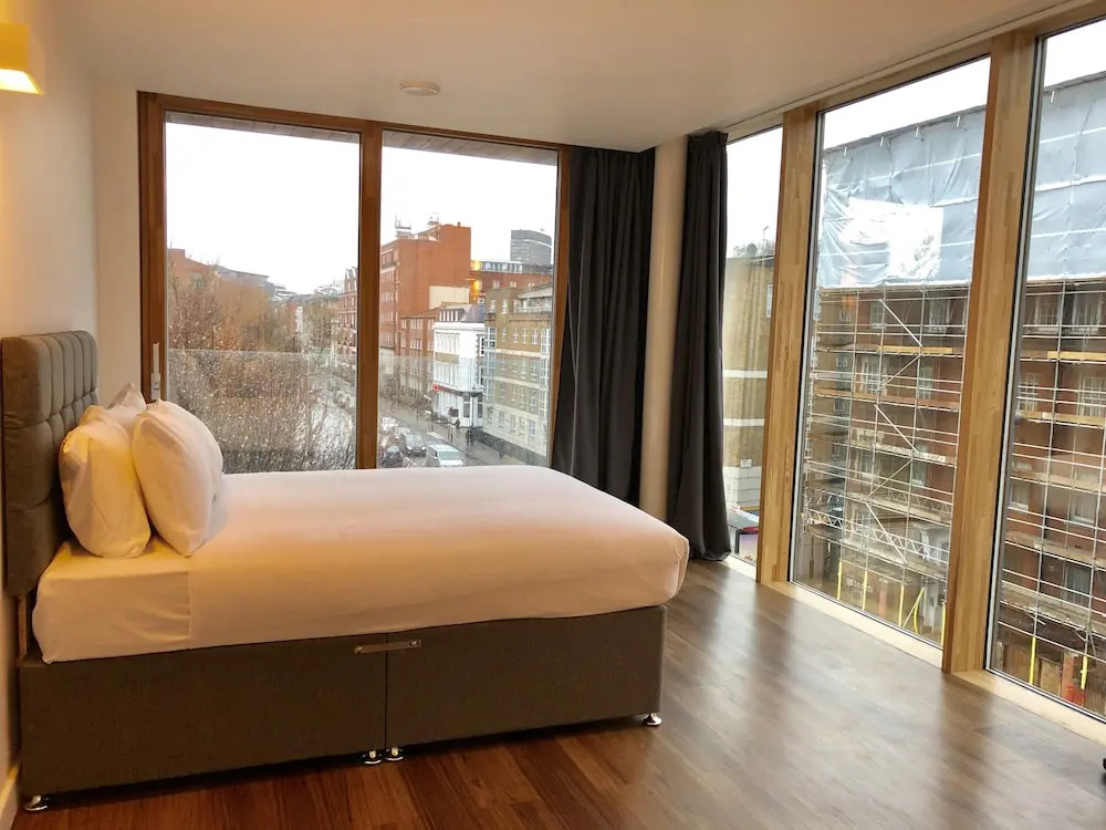 Stylish Apartments in Victoria & Westminster