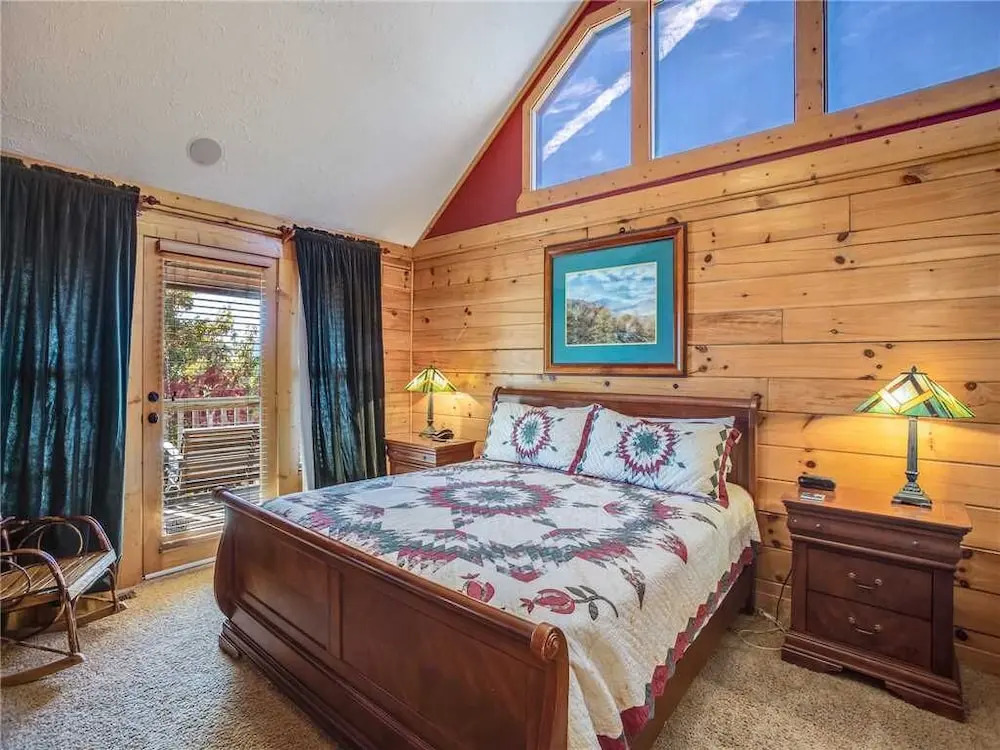Bear Slide 4 Bedroom Home with Mountain View