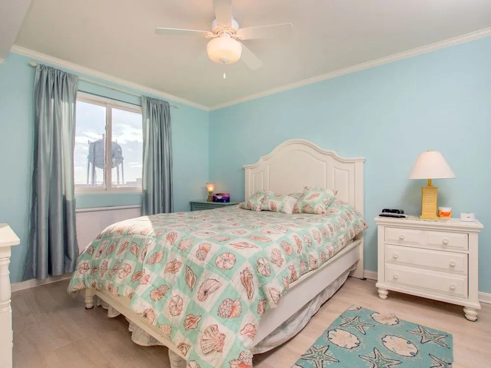 Makai 402 (bay View)