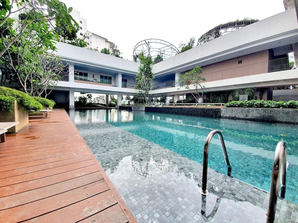Verve Suite KL Designer Apt by BeeStay