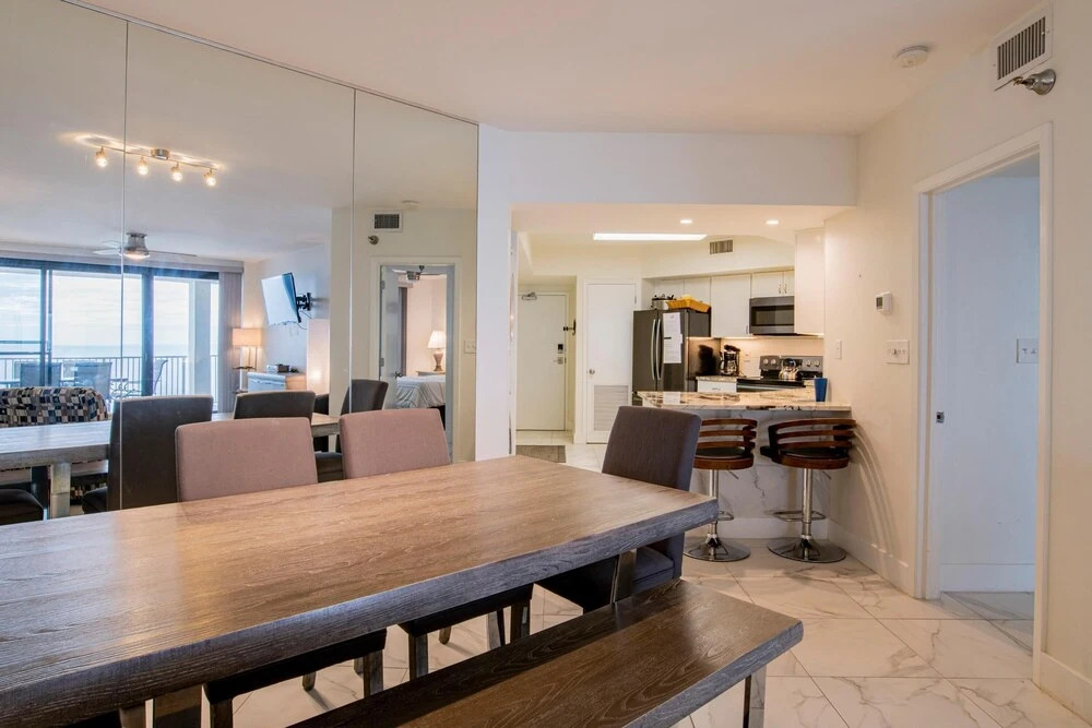 Windward Pointe 1402