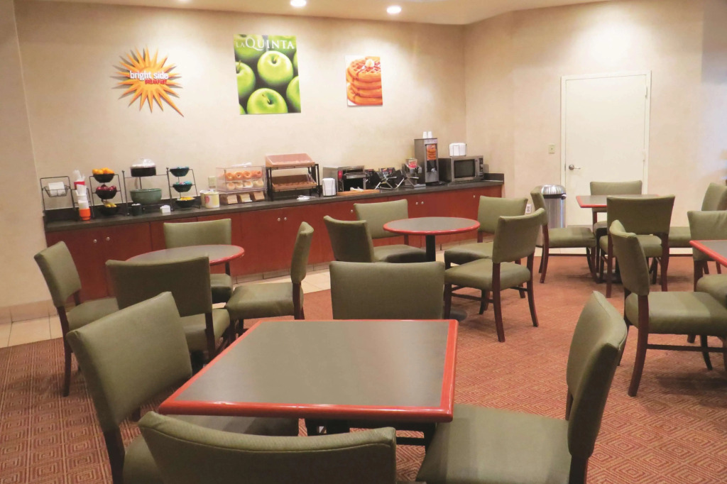 La Quinta by Wyndham Stamford / New York City