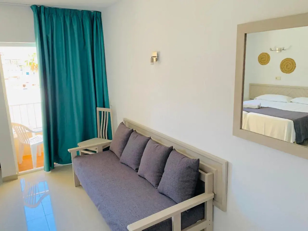 Hotel LLITERAS
