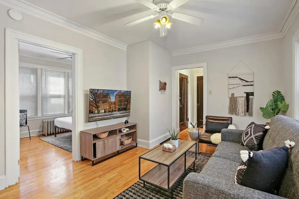 Homey 1BR - Eastwood 2S