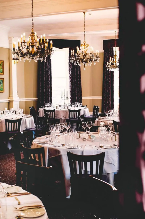 Causeway Hotel