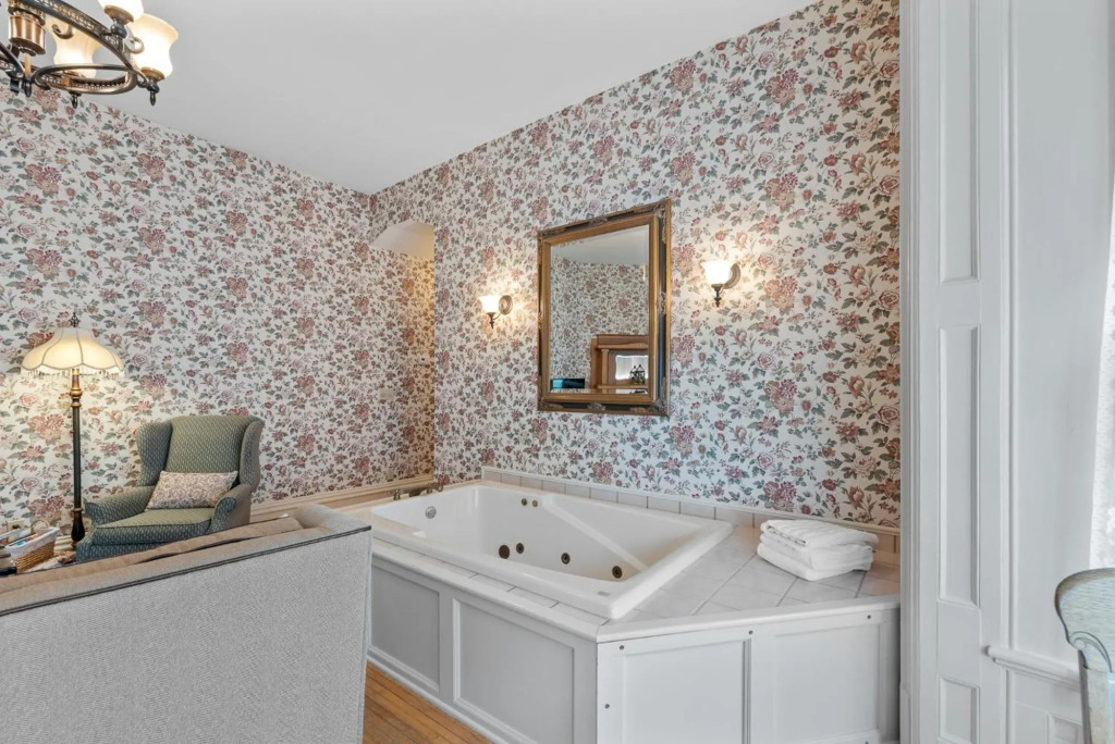 The Foxglove Inn