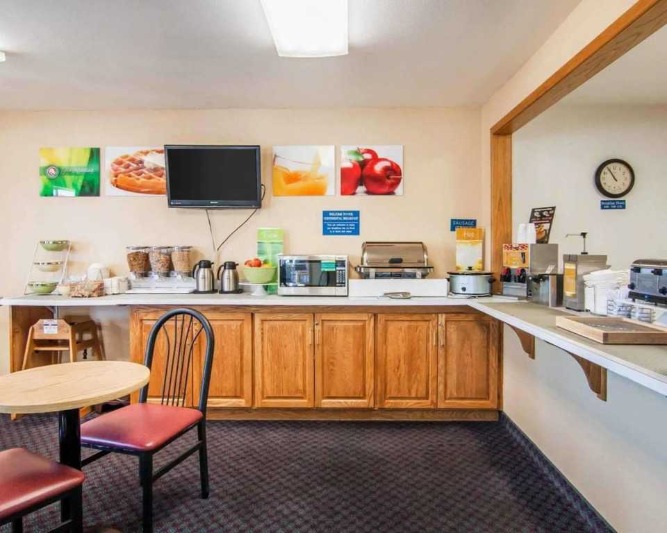 Cottage Grove Inn