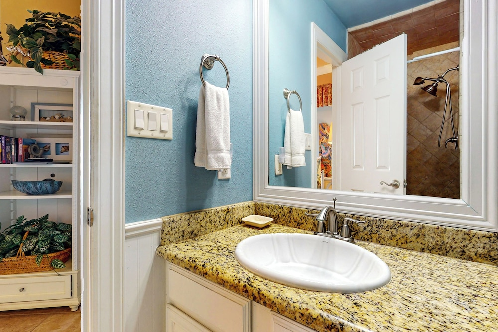 Gulf-view 3BR Penthouse: Suntide III - Unit 1105
