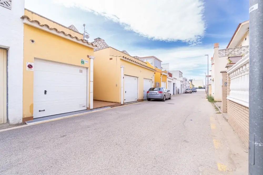 House in Empuriabrava Near Aiguamolls Reserve