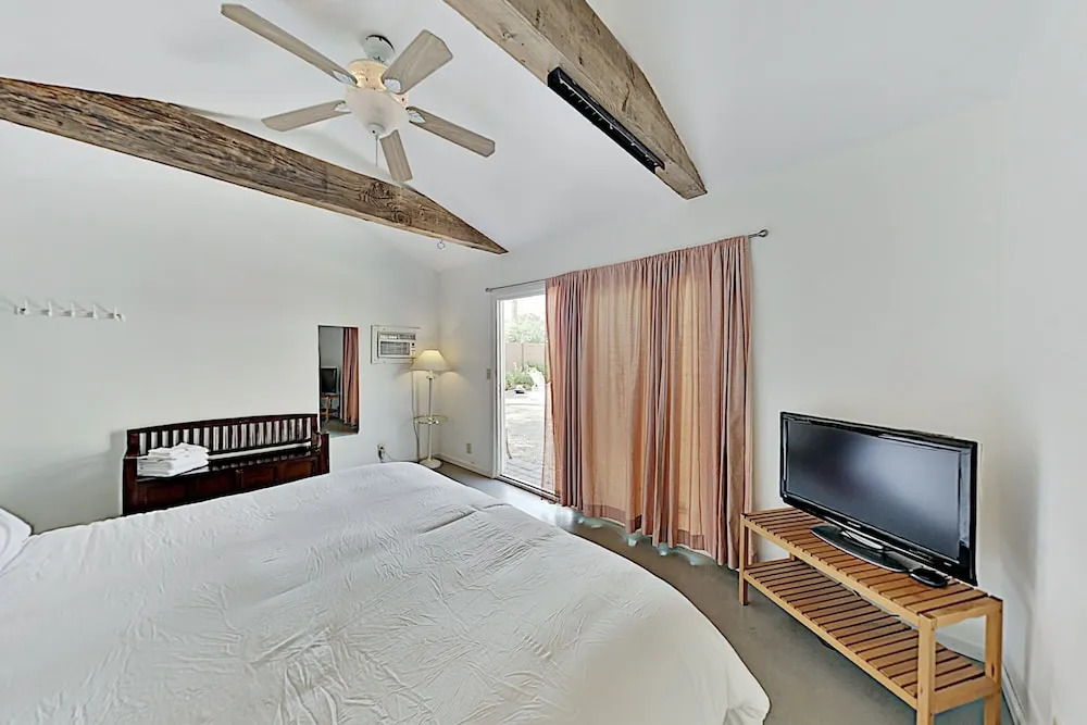 Minutes to Old Town, Heated Pool & Patio Stove! home