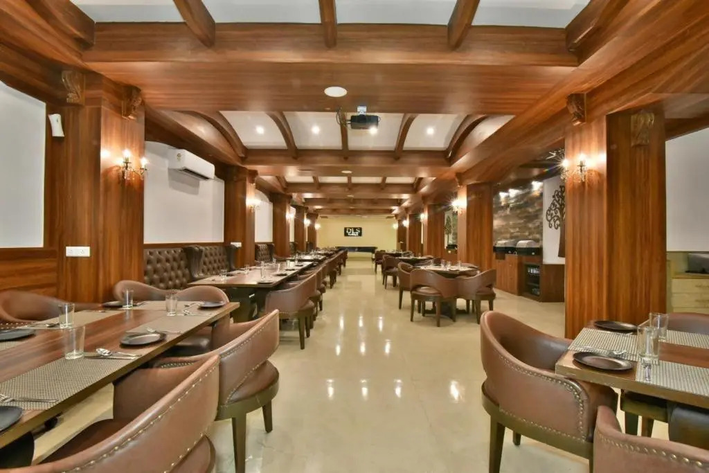 Hotel Highland By DLS Hotels
