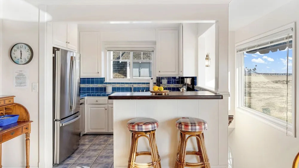 Oceanfront Atelier by Avantstay Beachfront Balboa Peninsula Escape