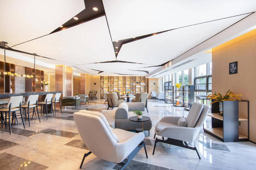 Atour Hotel Kunming Dianchi Daguan Park