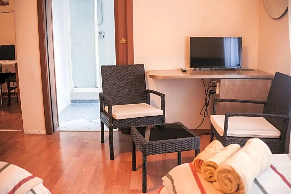 B&B Santa Monica