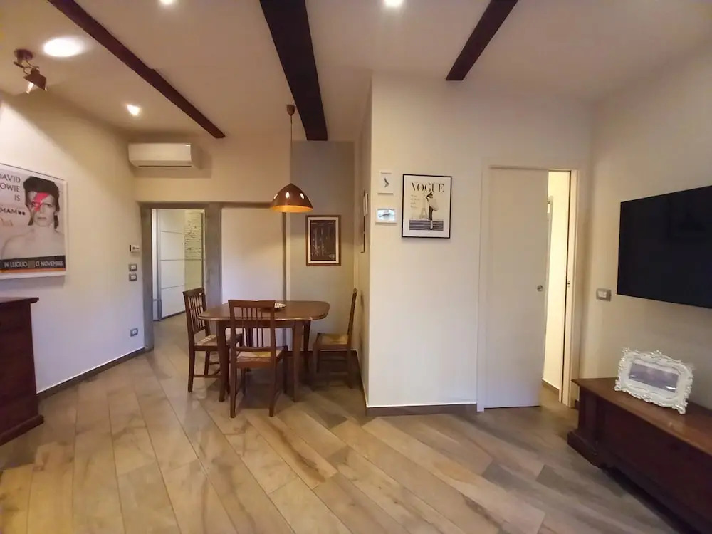 Leone in Firenze With 1 Bedrooms and 1 Bathrooms