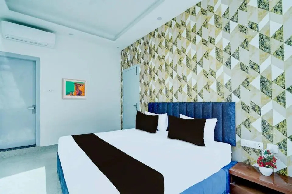 Siddhi vinayak inn